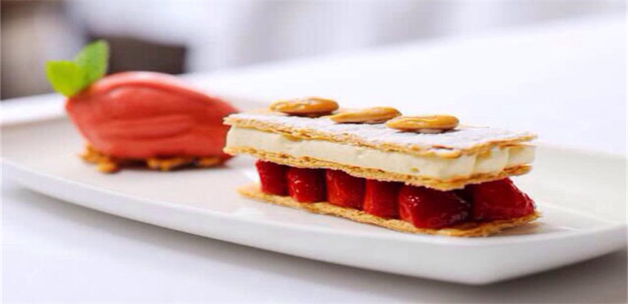 食堂承包應該公開招標，擇優(yōu)錄用，罰款承包，嚴懲不貸